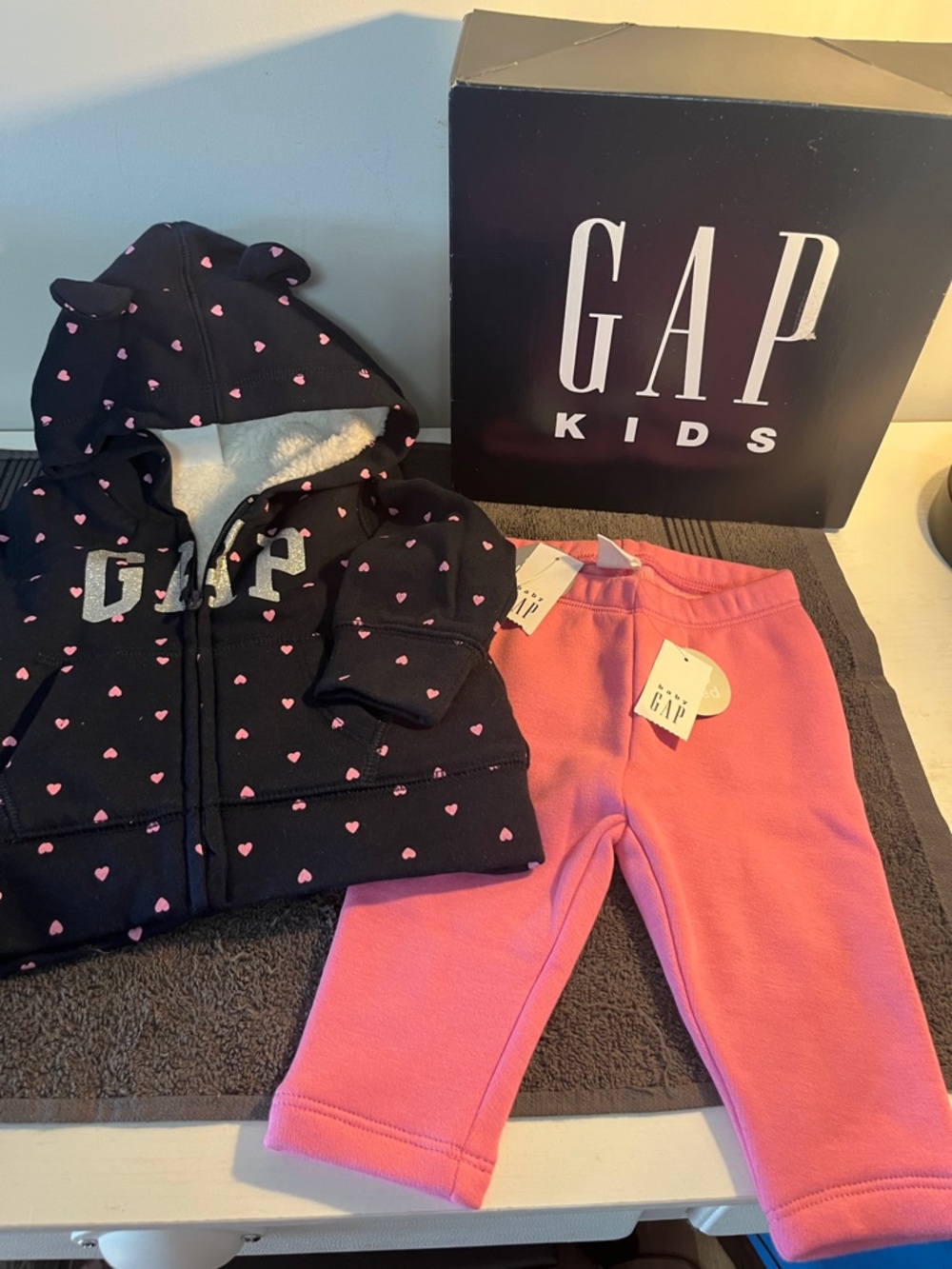 GAP baby Heart Print Hooded Jacket with Pink Pants Size 3-6 months NEW